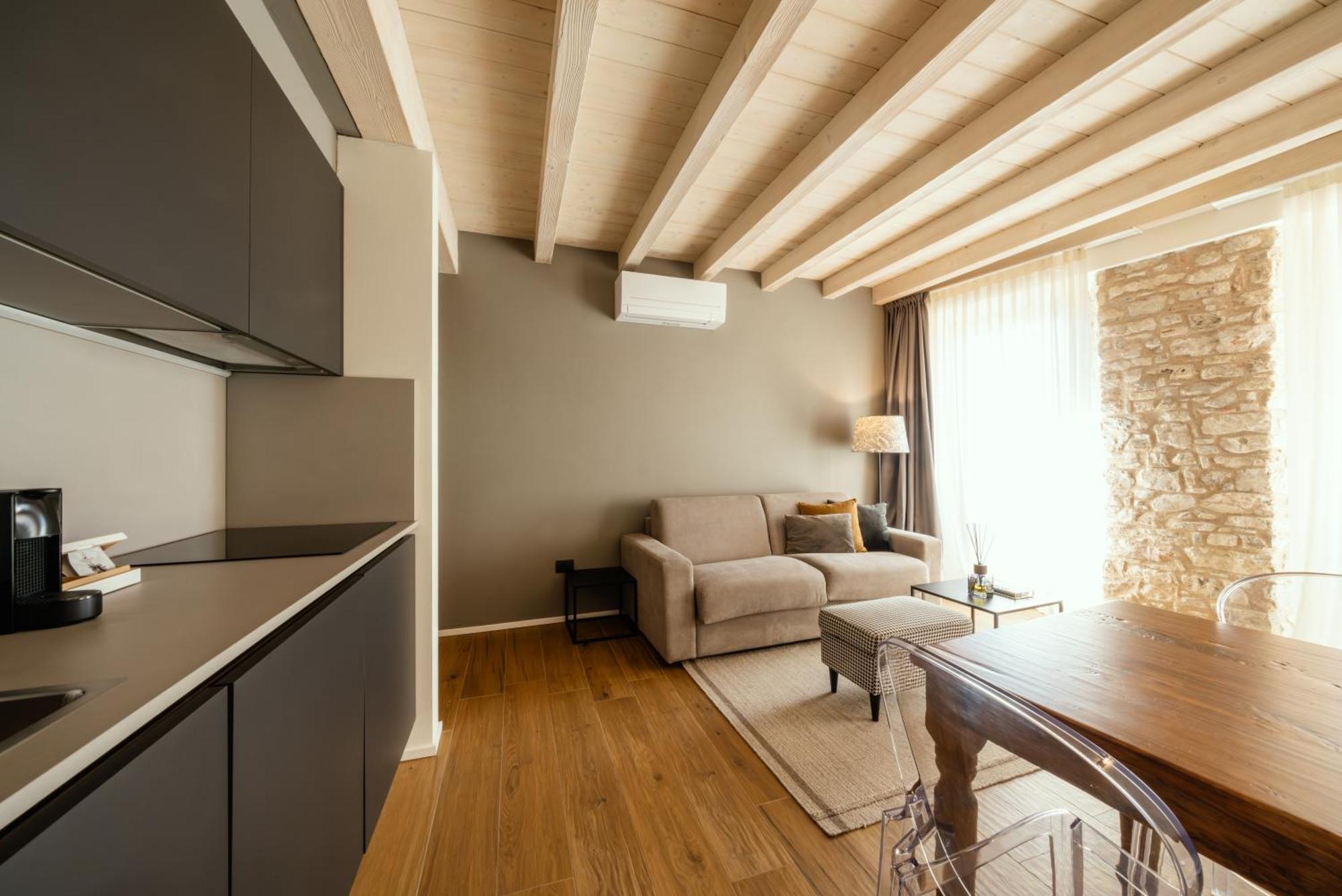 Il Vicolo Suite Apartments - Il Corso Tignale Exterior foto